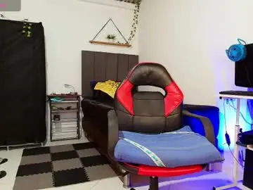 Chaturbate Live Sex Cam of colinlatinbrown