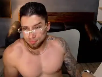 Chaturbate Live Sex Cam of mike_montoya