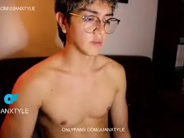 Chaturbate Live Porn of juancamroom