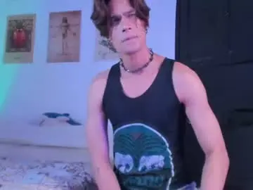 Chaturbate Live Sex Cam of black_skull22
