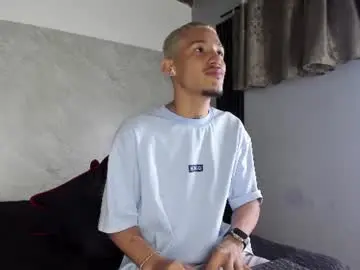 Chaturbate Free Porn Cam of camilo_contrerass