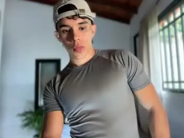 Chaturbate Live Sex Cam of joulianogreco1