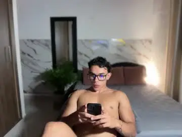Chaturbate Adult Video Chat of joulianogreco1