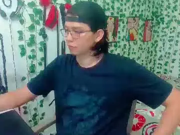 Chaturbate Live Sex Cam of andy_gray01