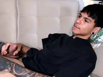 Chaturbate Adult Webcams of austin_falcon