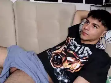 Chaturbate Live Sex Cam of austin_falcon
