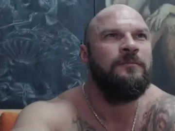 Chaturbate Live Sex Cam of viking_me