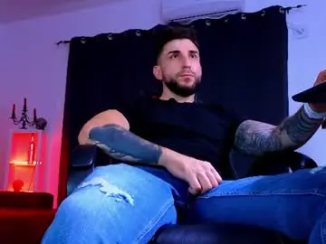 Chaturbate Best live sex cam show of mightyaaron