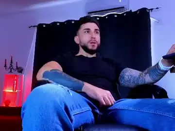 Chaturbate Best live sex cam show of mightyaaron