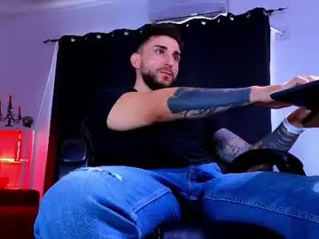 Chaturbate Adult Webcams of mightyaaron