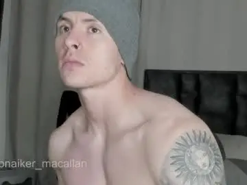 Chaturbate Live Porn of jhonny_macallan