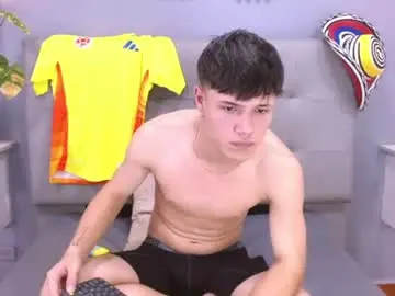 Chaturbate Live Sex Cam of kevin_tupe