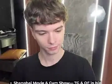 Chaturbate Live Sex Cam of calvin_loves_you