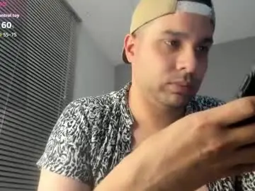 Chaturbate Live Sex Cam of latin_boy_surprise