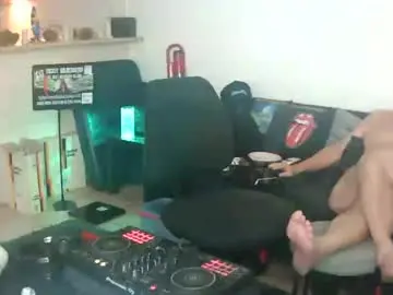 Chaturbate Nude Webcam of goldyguy011