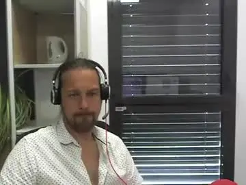 Chaturbate Watch Live Sex Cams of moi9876543210