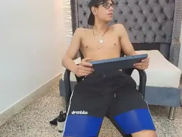 Chaturbate Private Sex Chat of lenny_knox2