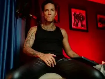 Chaturbate Live Sex Cam of leonnardojaramillo