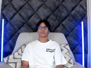 Chaturbate Watch Live Sex Cams of liamkron