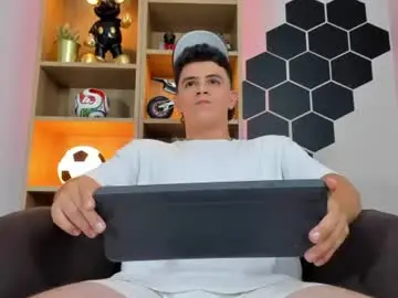 Chaturbate Live Sex Cam of mikecooper_