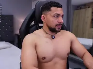 Chaturbate Sex Cam of loganmartinx