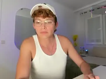 Chaturbate Live Sex Cam of anddres_boss