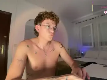 Chaturbate Adult Video Chat of anddres_boss
