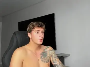 Chaturbate Live Sex Cam of krishort