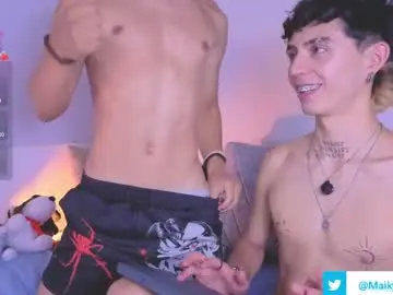 Chaturbate Watch Live Sex Cams of maiky_cooper01