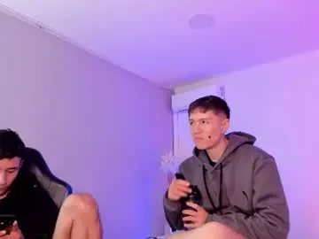 Chaturbate Nude Webcam of handsomeboys19