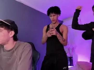 Chaturbate Sex Cam of handsomeboys19