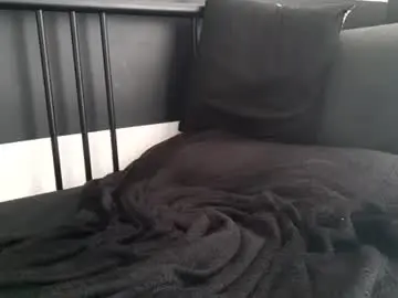Chaturbate Live Sex Cam of apollobest77
