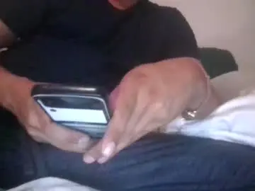 Chaturbate Live Sex Cam of carvelj