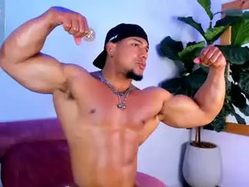 Chaturbate Sex Chat of travis_lenox_