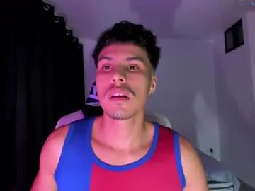 Chaturbate Live Sex Cam of jeyden_camilo