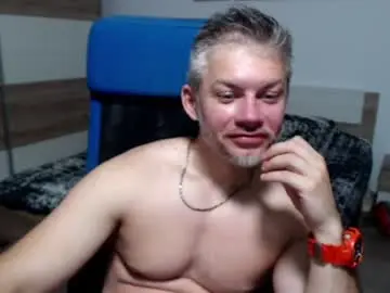 Chaturbate Live Sex Cam of robbyshawz
