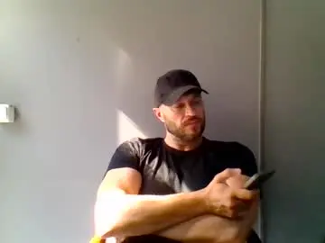 Chaturbate Free Porn Cam of titan_heart