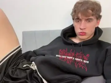 Chaturbate Sex Cam of kevin_martin8