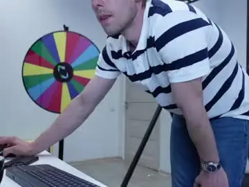Chaturbate Nude Webcam of richard_hards