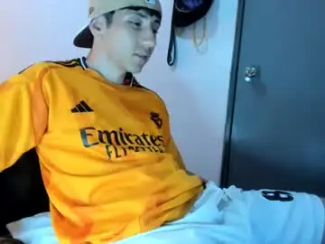 Chaturbate Live Sex Cam of austin1119a