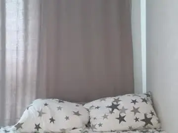 Chaturbate Live Sex Cam of oliver_star_boy