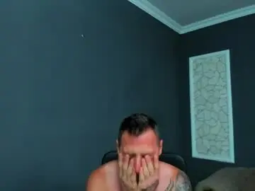 Chaturbate Live Sex Cam of brianhunts