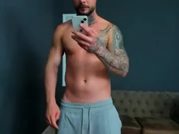 Chaturbate Live Sex Cam of brianhunts