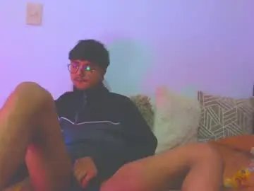 Chaturbate Nude Webcam of simonsaid33
