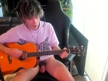 Chaturbate Live Sex Cam of bashful4200