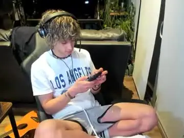 Chaturbate Live Sex of bashful4200
