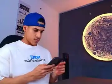 Chaturbate Best live sex cam show of duran_dhikol1