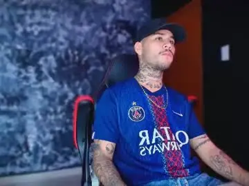 Chaturbate Sex Cam of hotlatinox20cm