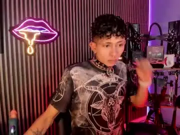 Chaturbate Best live sex cam show of maximoking26