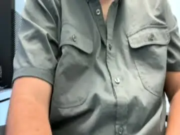 Chaturbate Live Sex Cam of tipman84